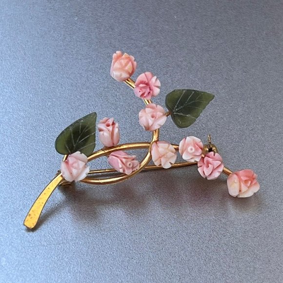 Vintage Swoboda Carved Coral Flowers & Jade Leaf Brooch, 2" Long, 10 Roses - Picture 12 of 13